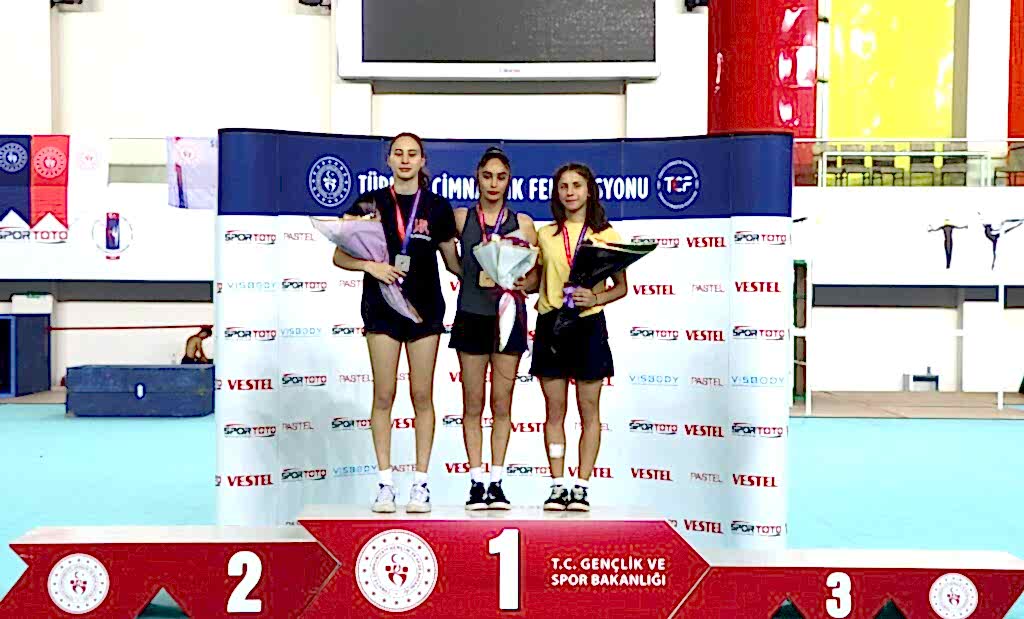 buyuk-kadin-serbest-parkur-(2)